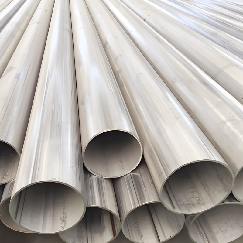 Welded pipe